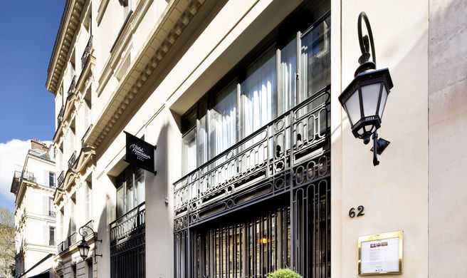 Hotel Monsieur Exterior
