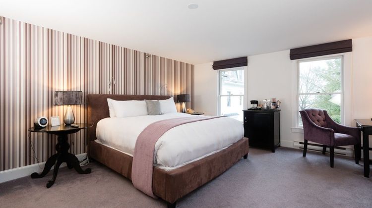 Camden Harbour Inn Suite