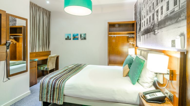 <b>Seraphine Kensington Olympia Hotel Room</b>. Images powered by <a href="https://www.leonardoworldwide.com/" title="Leonardo Worldwide" target="_blank">Leonardo</a>.