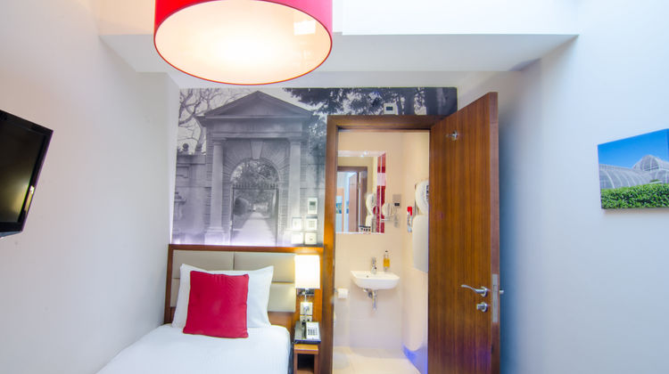 Seraphine Kensington Olympia Hotel Room