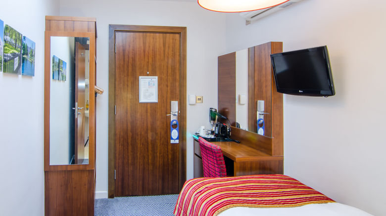 <b>Seraphine Kensington Olympia Hotel Room</b>. Images powered by <a href="https://www.leonardoworldwide.com/" title="Leonardo Worldwide" target="_blank">Leonardo</a>.