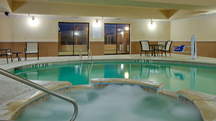 Holiday Inn Express Hotel/Suites Ennis Pool