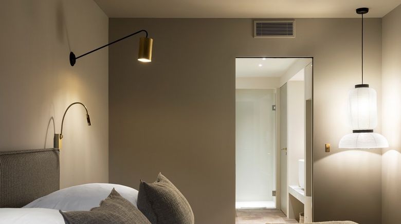 <b>Baumaniere Les Baux de Provence Suite</b>. Images powered by <a href="https://www.leonardoworldwide.com/" title="Leonardo Worldwide" target="_blank">Leonardo</a>.