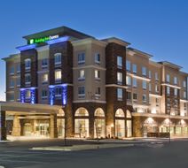 Holiday Inn Express Augusta North Exterior