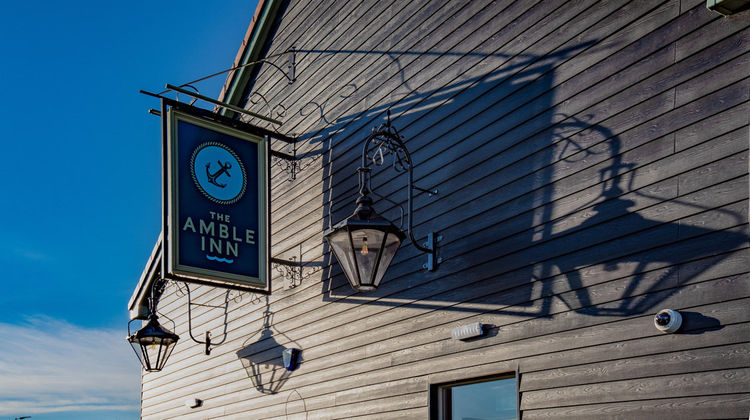 The Amble Inn Exterior