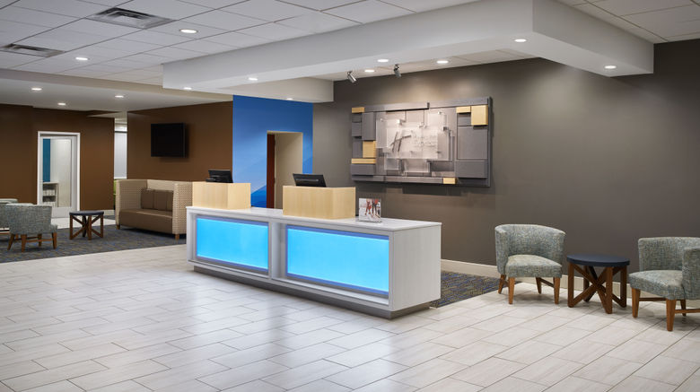 Holiday Inn Express Downtown Lobby. Images powered by <a href="https://www.leonardoworldwide.com" target="_blank" rel="noopener">Leonardo</a>.