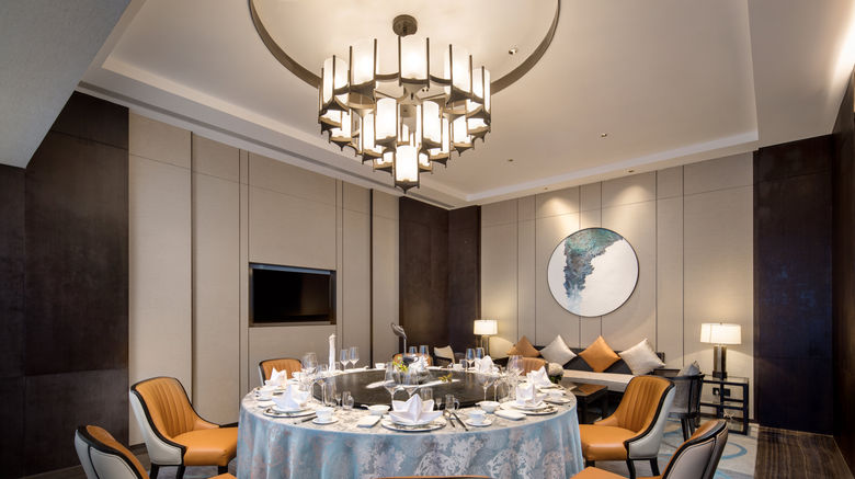 <b>Holiday Inn Zhengzhou Riverside Restaurant</b>. Images powered by <a href="https://www.leonardoworldwide.com/" title="Leonardo Worldwide" target="_blank">Leonardo</a>.