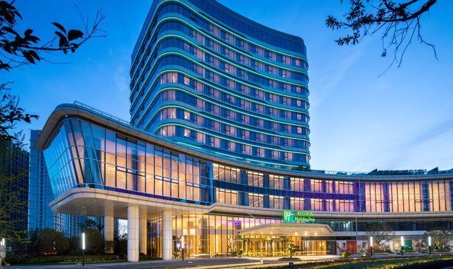 Holiday Inn Zhengzhou Riverside Exterior