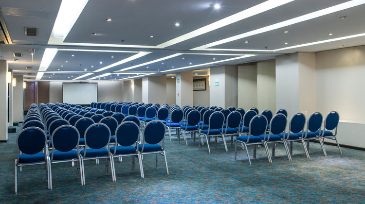 Holiday Inn Hotel & Suites Meeting
