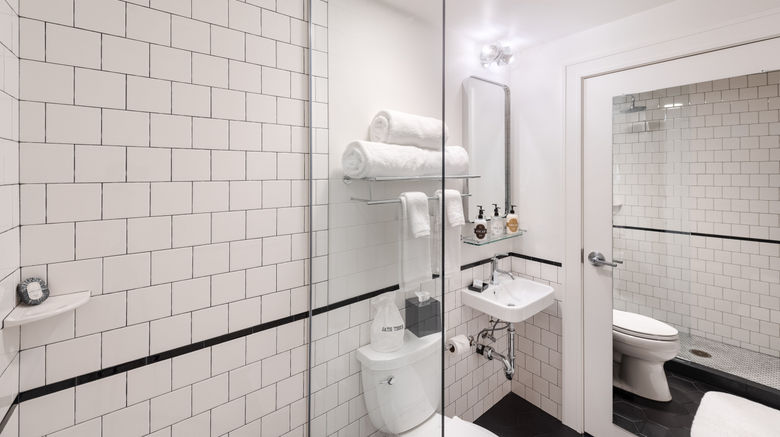 <b>State Hotel Seattle Room</b>. Images powered by <a href="https://www.leonardoworldwide.com/" title="Leonardo Worldwide" target="_blank">Leonardo</a>.