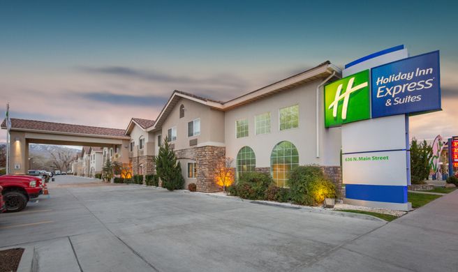 Holiday Inn Express Exterior