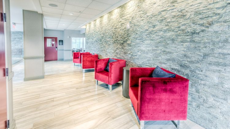 Staybridge Suites University Area OSU Lobby