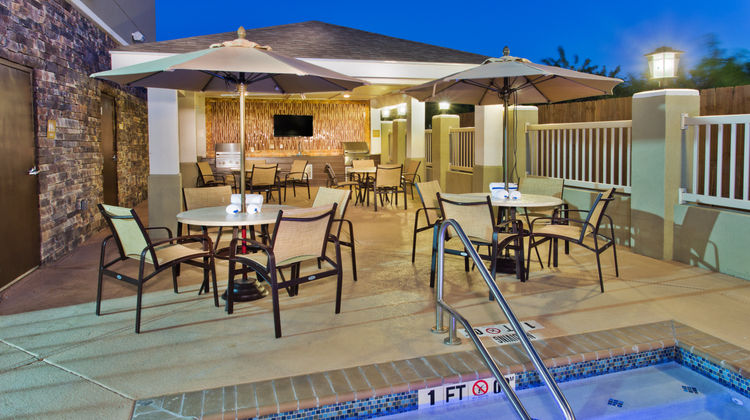 Candlewood Suites Flour Bluff Pool