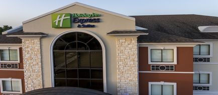 Holiday Inn Express Exterior