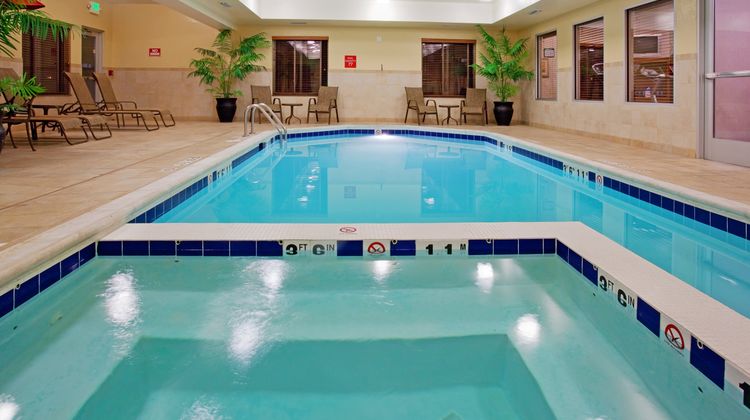 Holiday Inn Express Hotel & Suites Pool