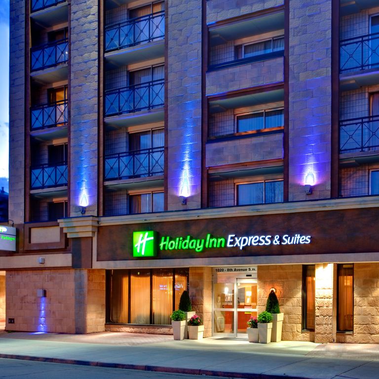 Holiday Inn Express & Suites Calgary