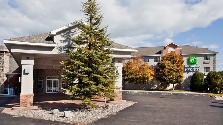 Holiday Inn Express St Ignace-Lake Front Exterior