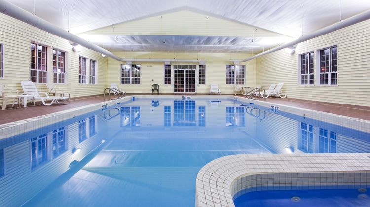Holiday Inn Express St Ignace-Lake Front Pool