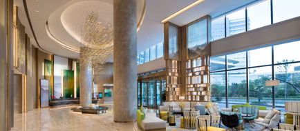 Holiday Inn Zhengzhou Riverside Lobby
