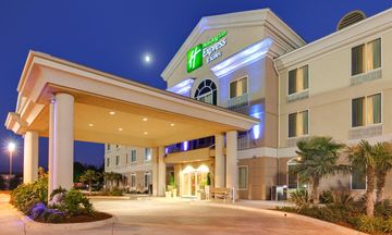 Holiday Inn Express Hotel & Suites