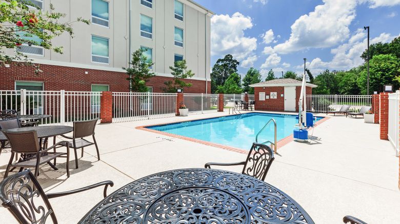 <b>Holiday Inn Express & Suites Baton Rouge Pool</b>. Images powered by <a href="https://www.leonardoworldwide.com/" title="Leonardo Worldwide" target="_blank">Leonardo</a>.