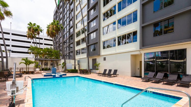 Holiday Inn Tampa Westshore Airport Pool