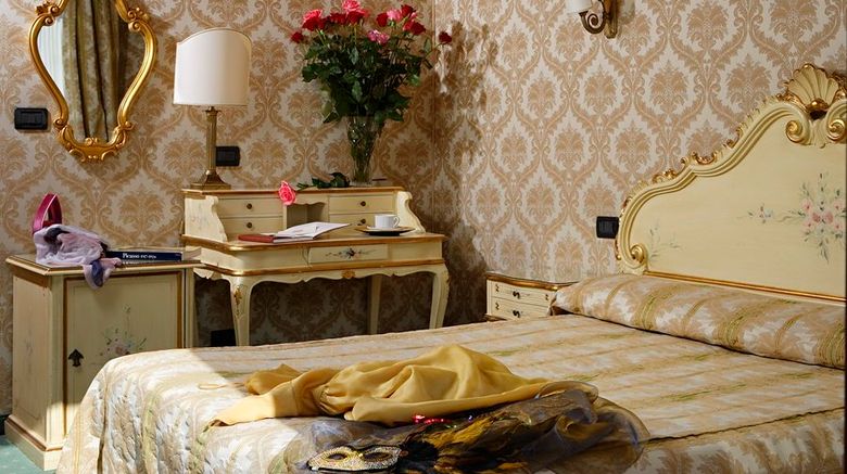 <b>Hotel Gorizia a la Valigia Room</b>. Images powered by <a href="https://www.leonardoworldwide.com/" title="Leonardo Worldwide" target="_blank">Leonardo</a>.