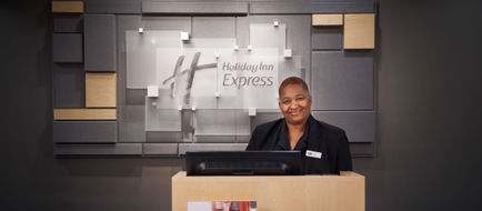 Holiday Inn Express Downtown Lobby