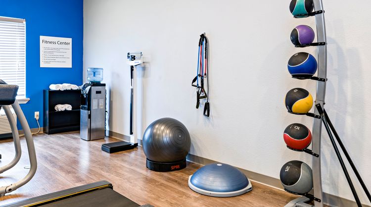 Holiday Inn Express Hotel & Suites N Health Club