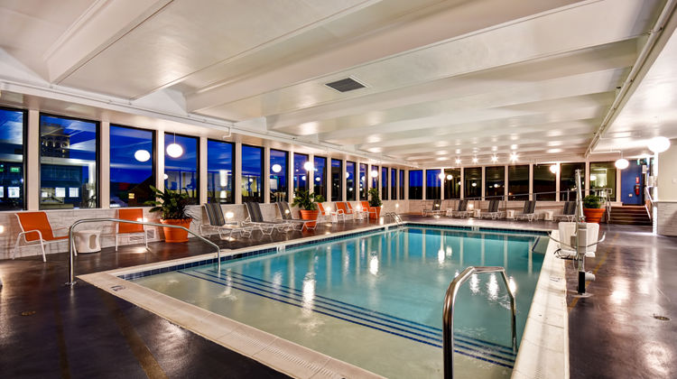 Holiday Inn Lancaster Pool