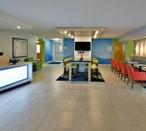 Holiday Inn Express Danville Lobby