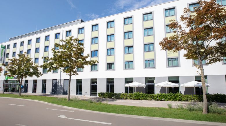 <b>Holiday Inn Express Augsburg Exterior</b>. Images powered by <a href="https://www.leonardoworldwide.com/" title="Leonardo Worldwide" target="_blank">Leonardo</a>.