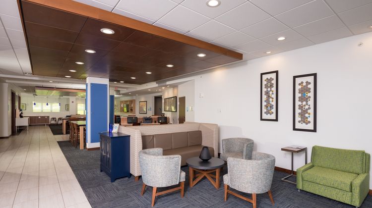 Holiday Inn Express & Suites Portage Lobby