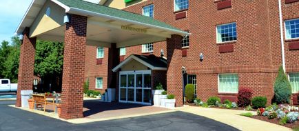Holiday Inn Express Exterior