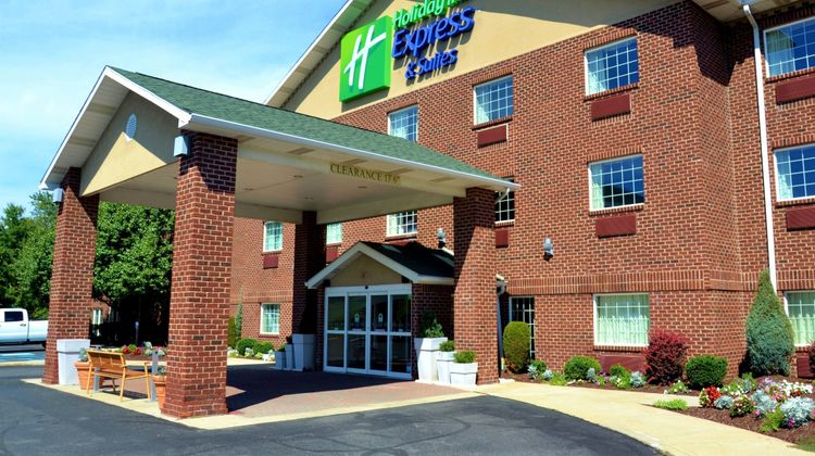 Holiday Inn Express Exterior