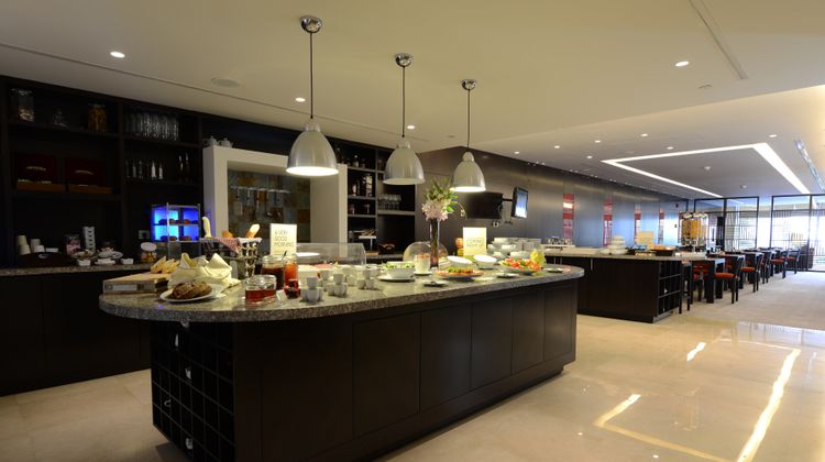 Staybridge Suites Beirut Restaurant