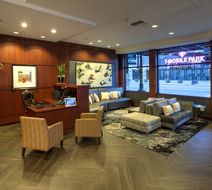 Silver Cloud Hotel Stadium Lobby
