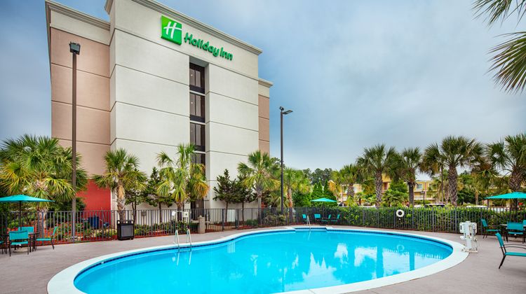Holiday Inn Atlanta Northlake Pool