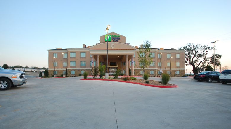 Holiday Inn Express  and  Suites Gonzales Exterior. Images powered by <a href="https://www.leonardoworldwide.com" target="_blank" rel="noopener">Leonardo</a>.
