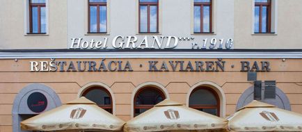 Hotel Grand Exterior