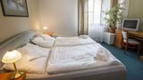 Hotel Grand Room