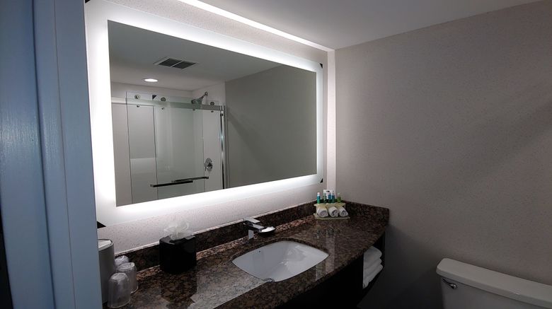 <b>Holiday Inn Express Room</b>. Images powered by <a href="https://www.leonardoworldwide.com/" title="Leonardo Worldwide" target="_blank">Leonardo</a>.