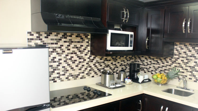Courtleigh Hotel & Suites Suite
