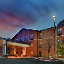 Holiday Inn Express & Suites Batesville