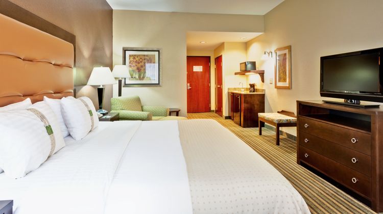 Holiday Inn Trustmark Park-Pearl Room