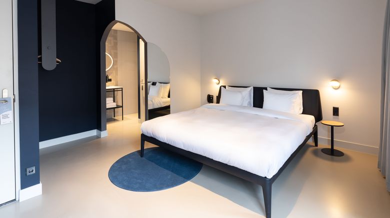 <b>Conscious Hotel Museum Square Room</b>. Images powered by <a href="https://www.leonardoworldwide.com/" title="Leonardo Worldwide" target="_blank">Leonardo</a>.