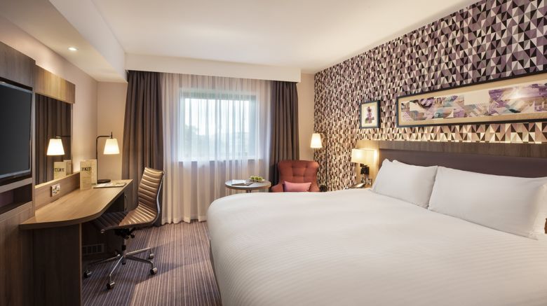 <b>Leonardo London Heathrow Airport Room</b>. Images powered by <a href="https://leonardo.com/" title="Leonardo Worldwide" target="_blank">Leonardo</a>.