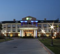 Holiday Inn Express Hotel & Suites Exterior