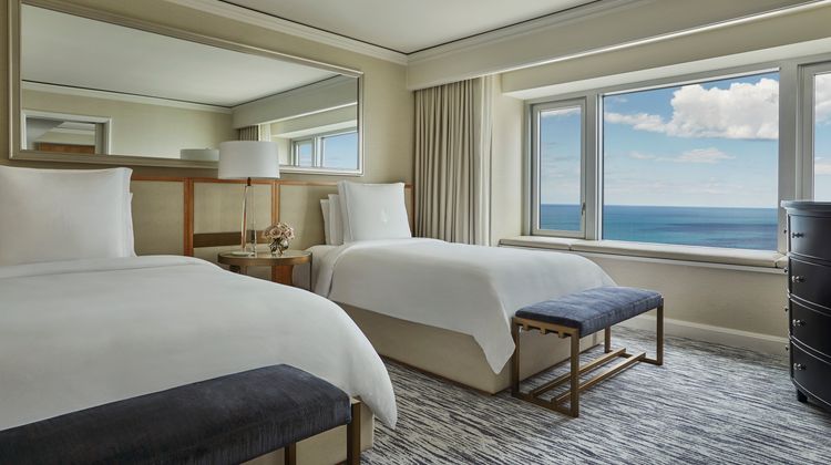 Four Seasons Hotel Chicago Room