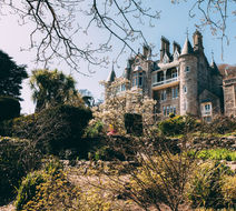 Chateau Rhianfa Exterior